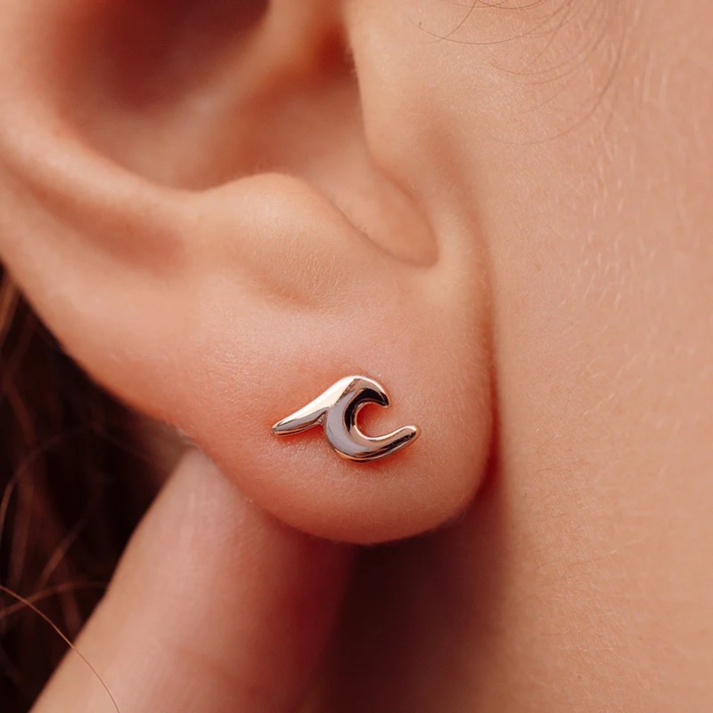 Pura Vida Silver Wave Earrings